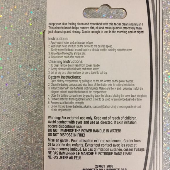 Battery Operated Facial Cleansing Brush - Picture 5 of 5